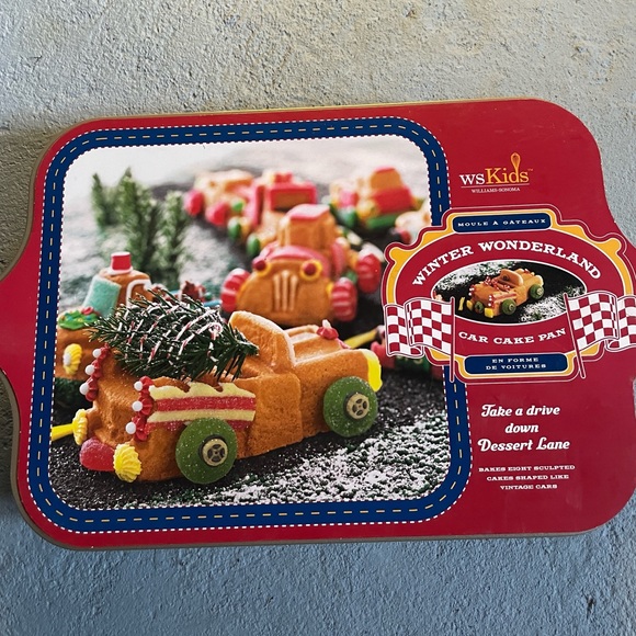 William Sonoma Car Cake Pan - Picture 1 of 2
